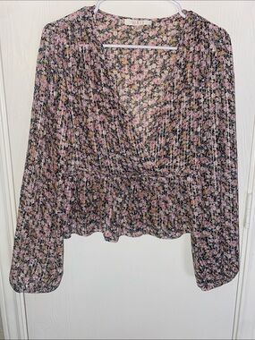 Wayf brand size small Floral Peplum V-Neck Blouse in Pink/Black